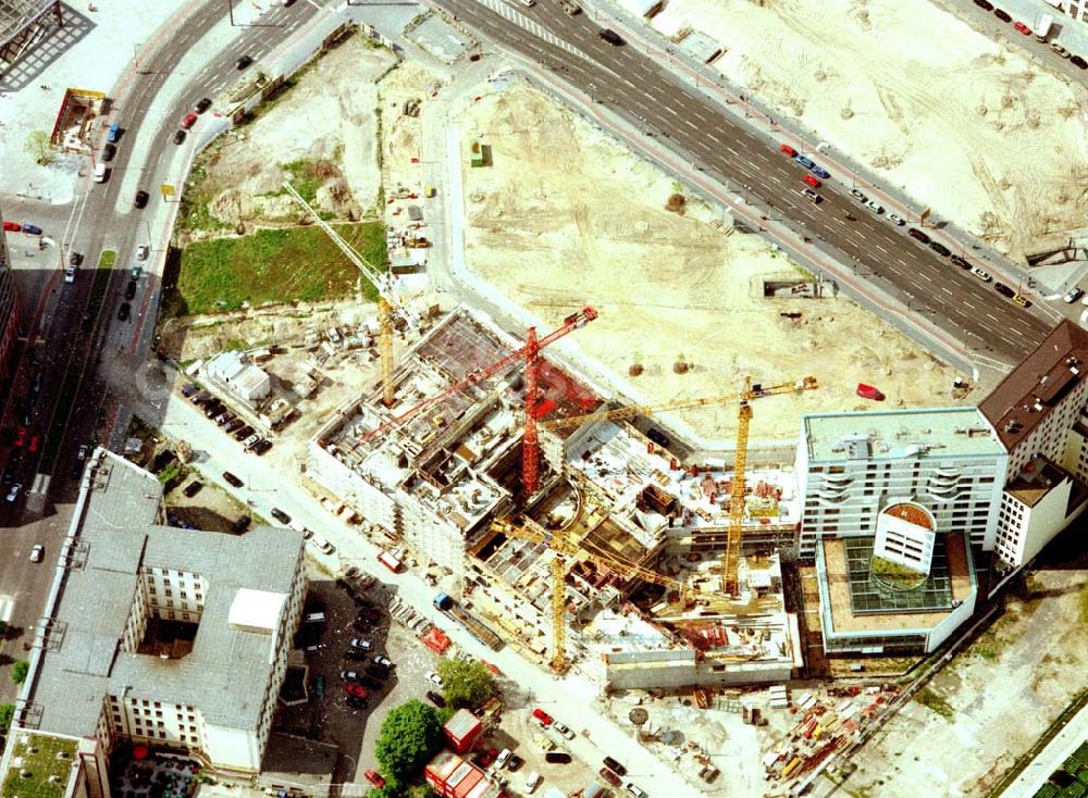 Aerial photograph Berlin - Baustellen der HVB - Projekt am Potsdamer- und Leipziger Platz in Berlin - Mitte / Tiergarten.