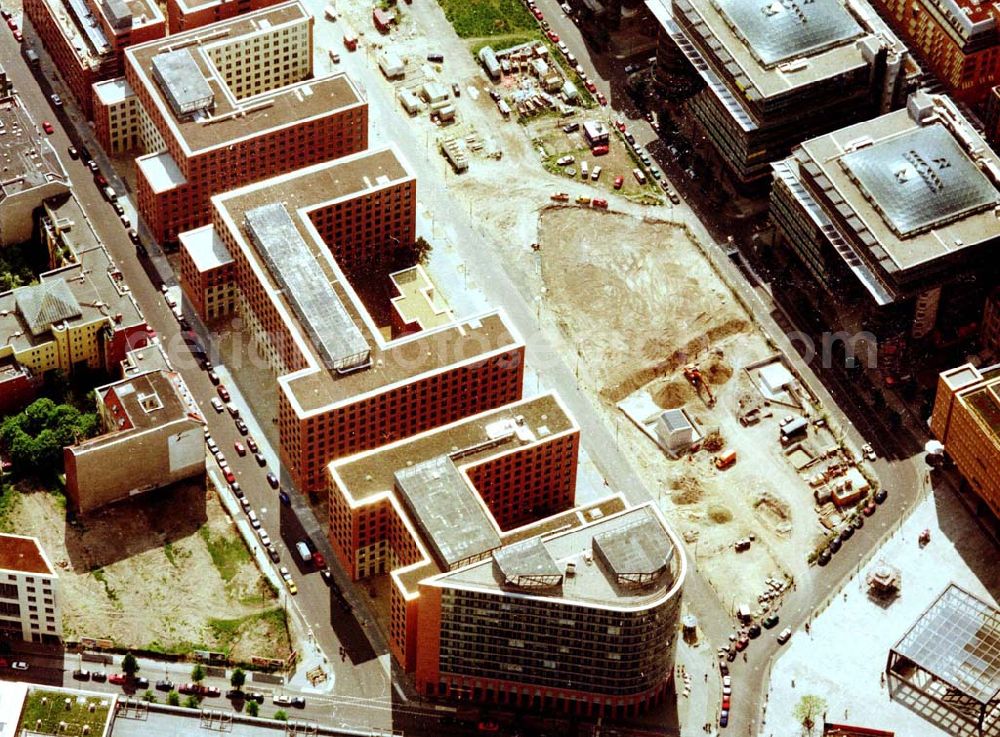 Berlin from the bird's eye view: Baustellen der HVB - Projekt am Potsdamer- und Leipziger Platz in Berlin - Mitte / Tiergarten.