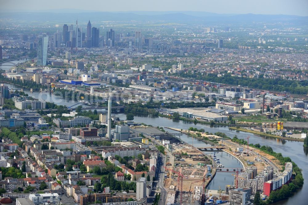 Aerial image Offenbach am Main - Construction site of residential area of the multi-family house settlement auf of the Hafeninsel in Offenbach am Main in the state Hesse, Germany