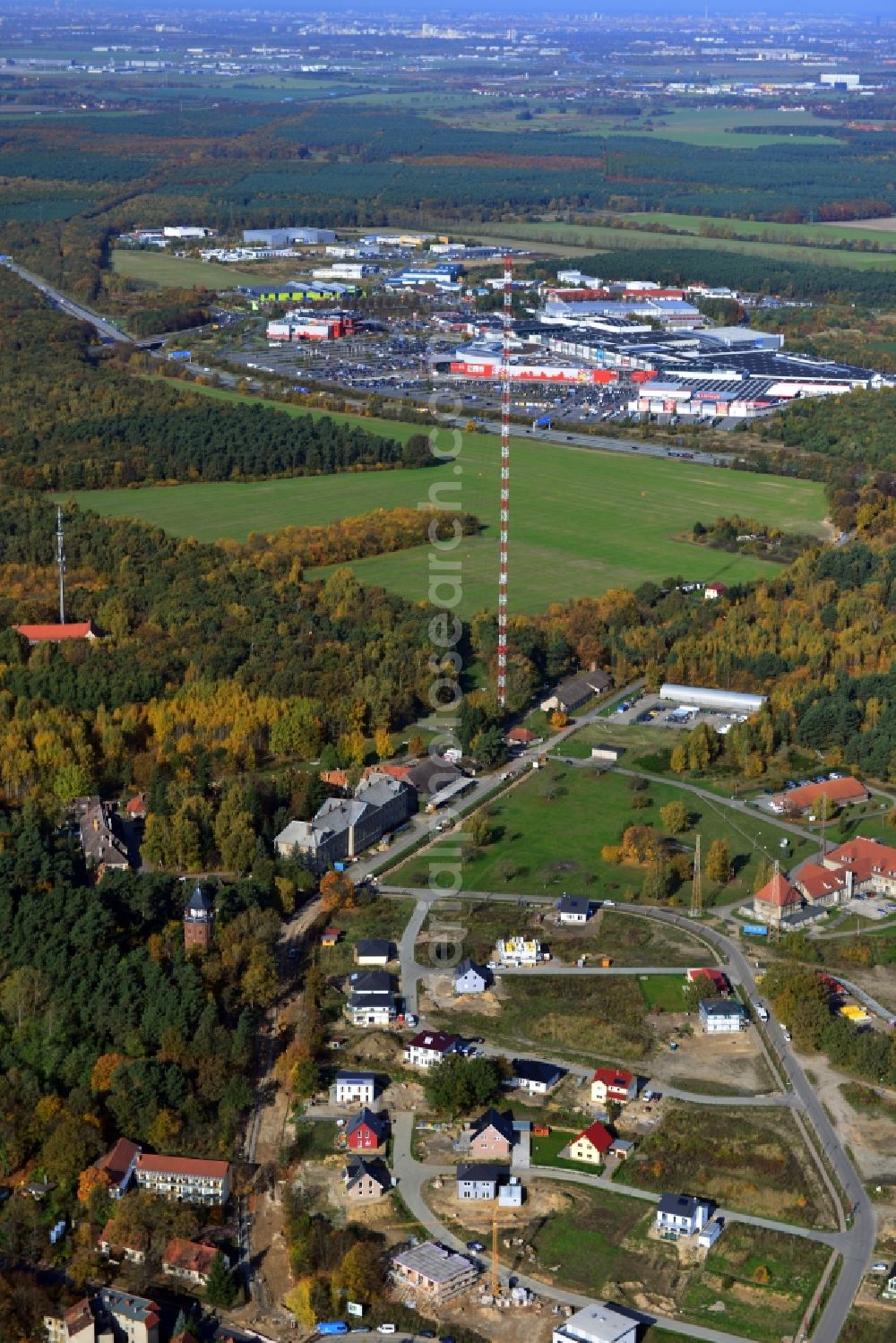 Königs Wusterhausen from above - Construction sites of the new single-family house - residential area on Funkerberg in Koenigs Wusterhausen in Brandenburg