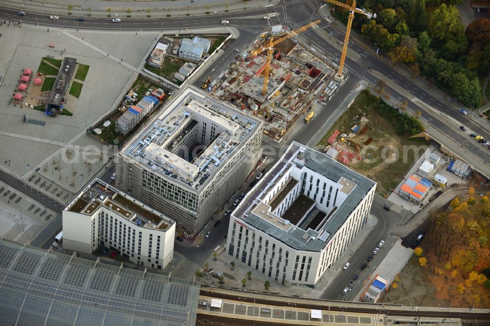 Aerial image Berlin - City view with part of new construction - projects Berlin Central Station in Berlin