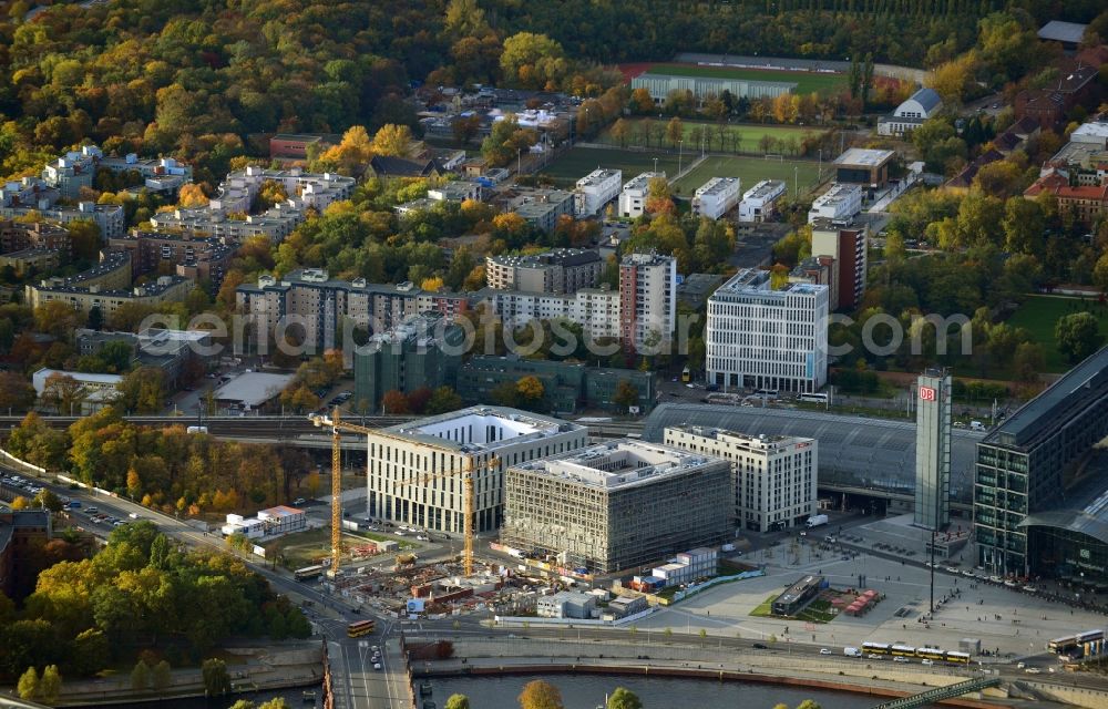 Aerial image Berlin - City view with part of new construction - projects Berlin Central Station in Berlin