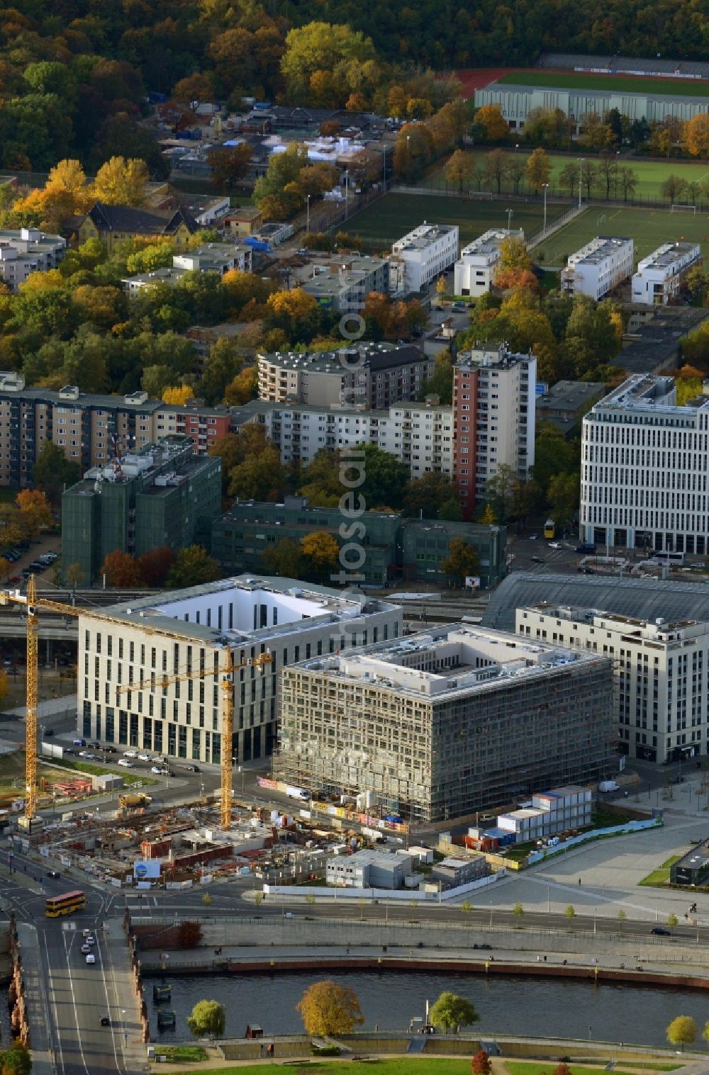 Aerial photograph Berlin - City view with part of new construction - projects Berlin Central Station in Berlin