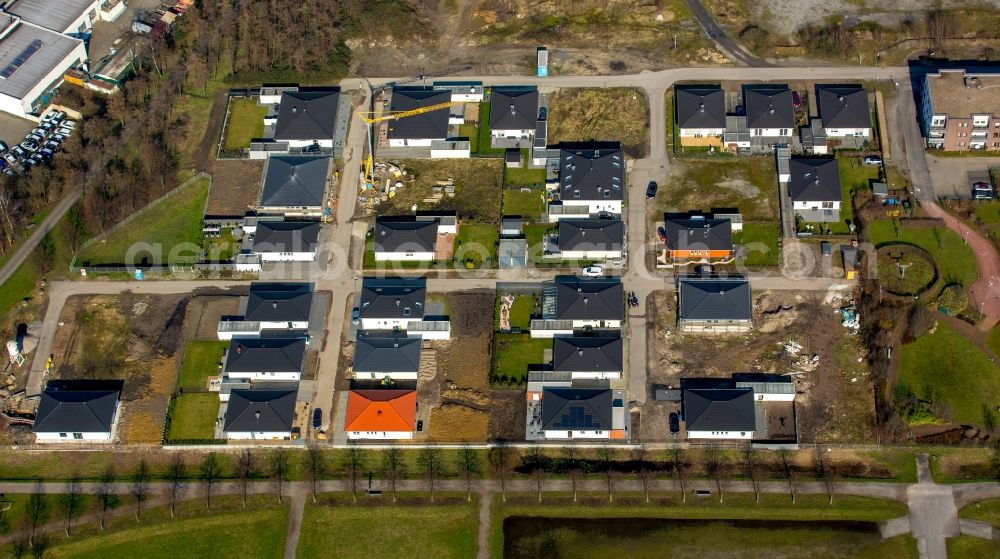 Aerial image Oberhausen - Newly developed residential area Am Schacht in the borough of Osterfeld in Oberhausen in the state of North Rhine-Westphalia