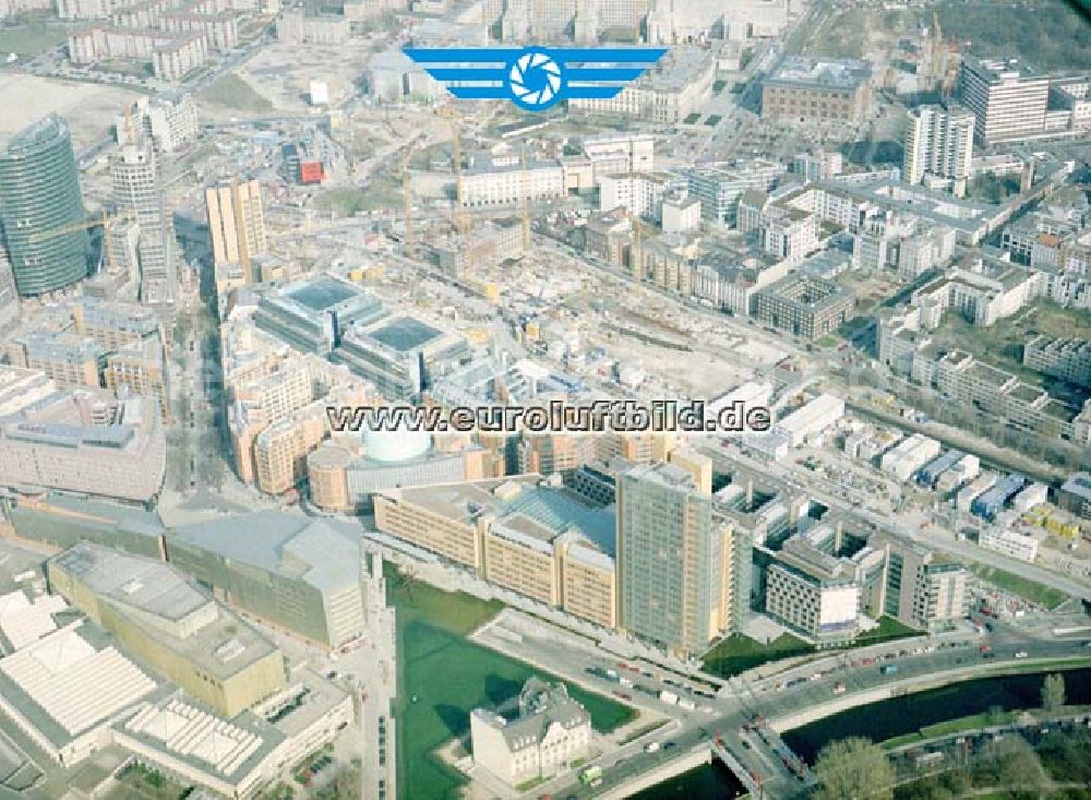 Aerial image Berlin - Tiergarten - Baustellen am Potsdamer Platz in Berlin-Tiergarten.