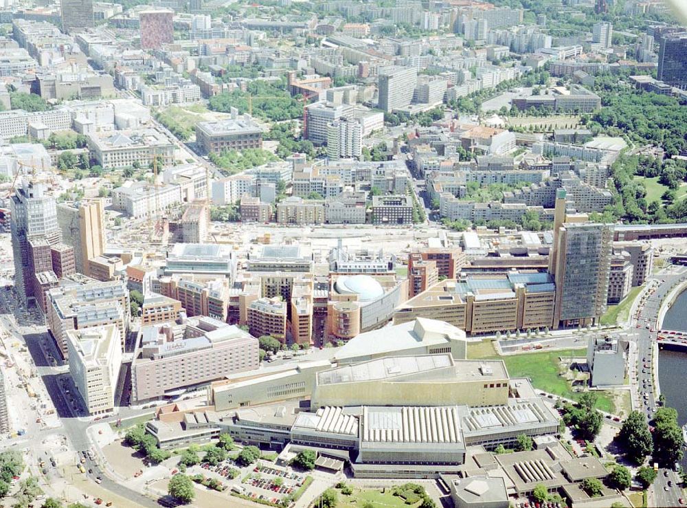 Aerial photograph Berlin - Tiergarten - Baustellen am Potsdamer Platz in Berlin-Tiergarten.