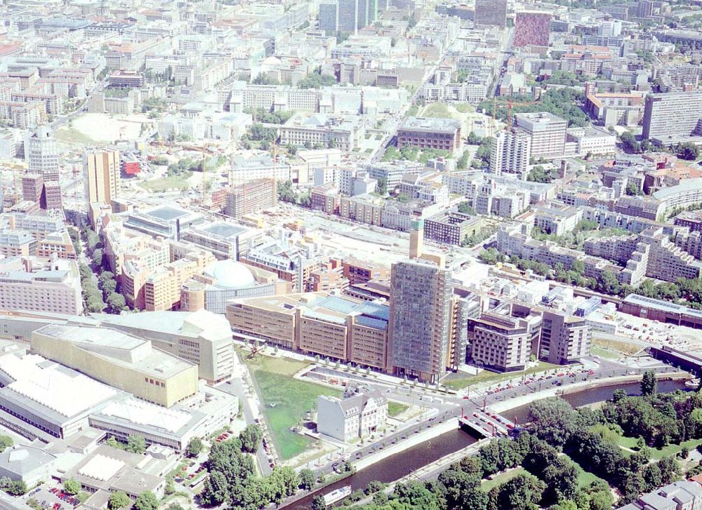 Aerial image Berlin - Tiergarten - Baustellen am Potsdamer Platz in Berlin-Tiergarten.