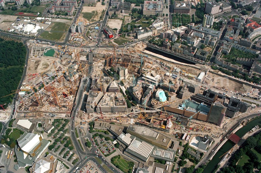 Berlin from the bird's eye view: Construction sites at Potsdamer Platz in the former border strip in the middle