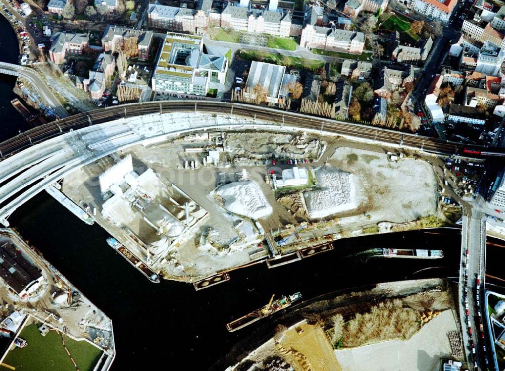 Aerial photograph Berlin - Baustellen am Regierungsviertel am Spreebogen im Bereich der Kronprinzenbrücke zwischen Mitte und Tiergarten.