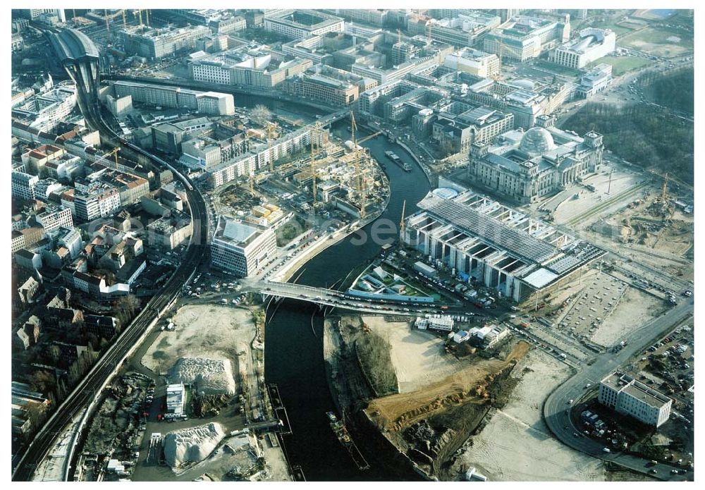 Aerial image Berlin - Baustellen am Regierungsviertel am Spreebogen im Bereich der Kronprinzenbrücke zwischen Mitte und Tiergarten.