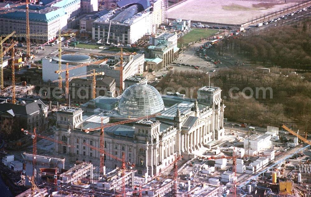 Berlin - Tiergarten from above - Baustellen am Spreebogen / Reichstag in Berlin-Tiergarten.