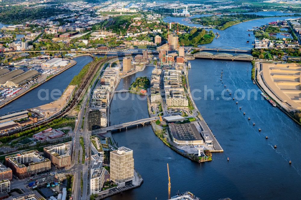 Aerial photograph Hamburg - Construction sites for residential and commercial buildings in the Baakenhafen along the Baakenallee in HafenCity in Hamburg, Germany