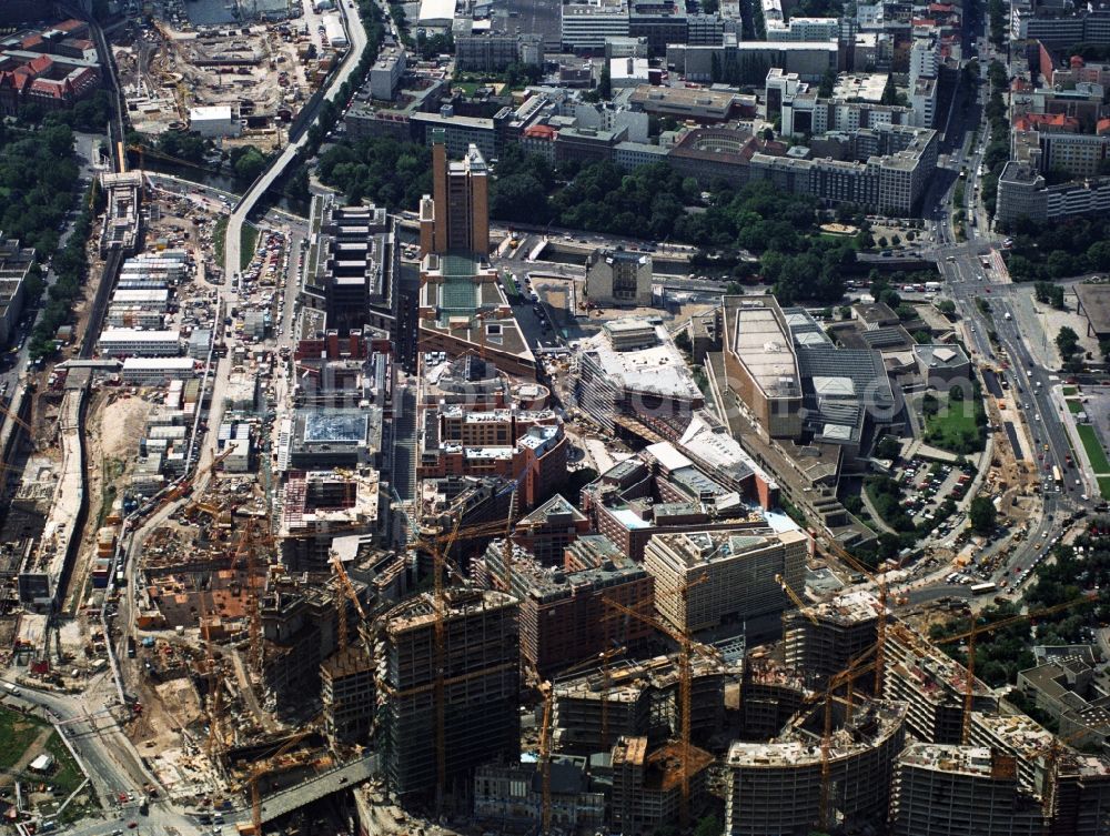 Berlin from above - Construction sites to the railway tunnel at the office tower SONY TOWER at Potsdamer Platz in Berlin