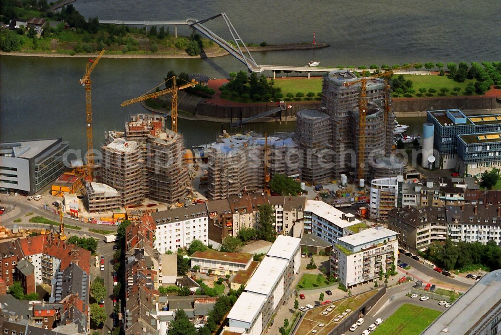 Aerial photograph Düsseldorf - Sites for redevelopment of office and commercial buildings Gehry buildings in the Media Harbor in Dusseldorf in North Rhine-Westphalia