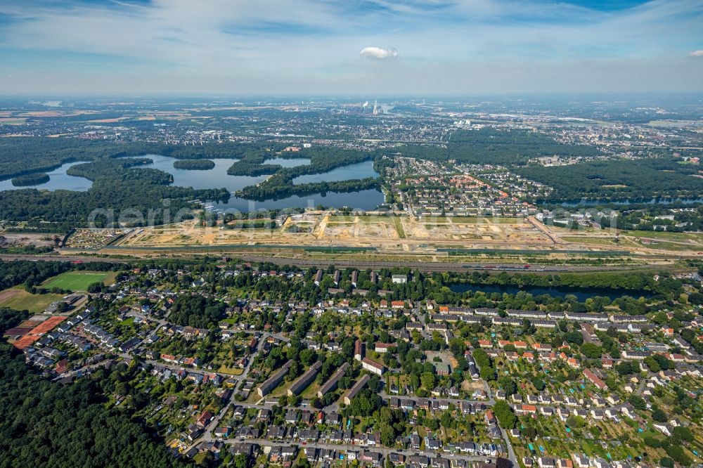 Duisburg from above - Construction site for City Quarters Building 6 Seen Wedau a?? Wohnen on Wasser in the district Wedau in Duisburg at Ruhrgebiet in the state North Rhine-Westphalia, Germany