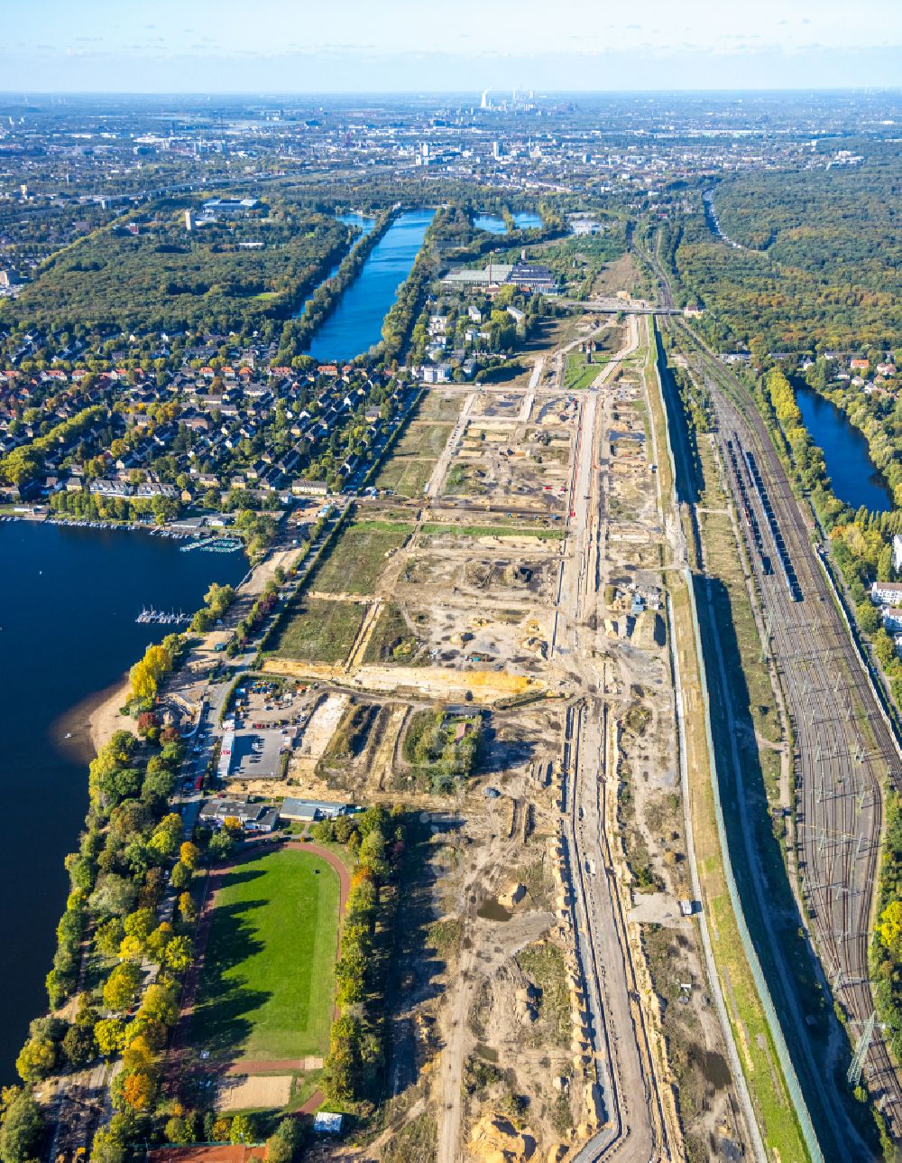 Aerial photograph Duisburg - Construction site for City Quarters Building 6 Seen Wedau a?? Wohnen on Wasser in the district Wedau in Duisburg at Ruhrgebiet in the state North Rhine-Westphalia, Germany