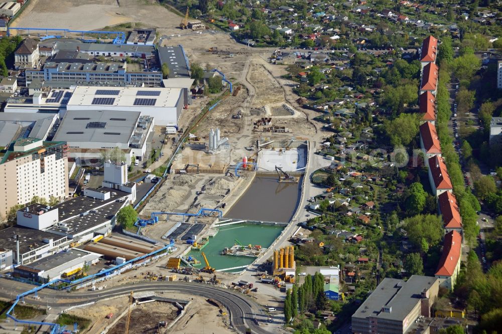 Aerial photograph Berlin - Civil engineering construction sites for construction of the extension of the urban motorway - Autobahn Autobahn A100 in Berlin Neukoelln