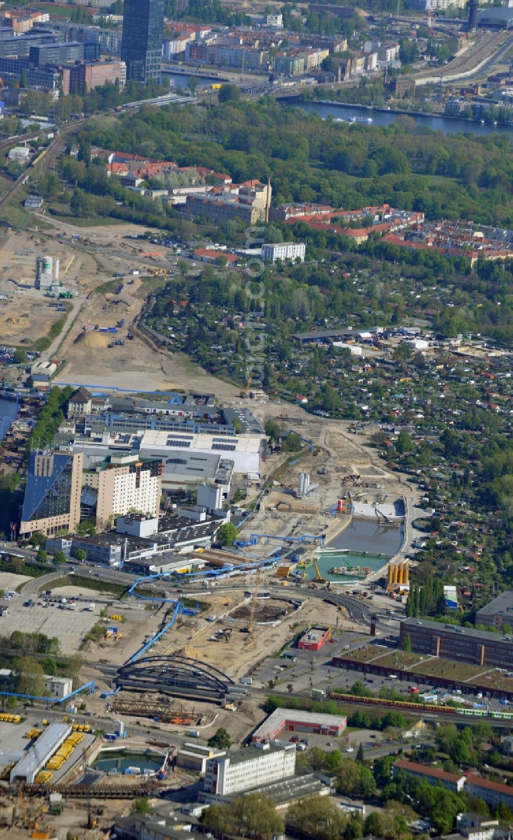 Aerial photograph Berlin - Civil engineering construction sites for construction of the extension of the urban motorway - Autobahn Autobahn A100 in Berlin Neukoelln