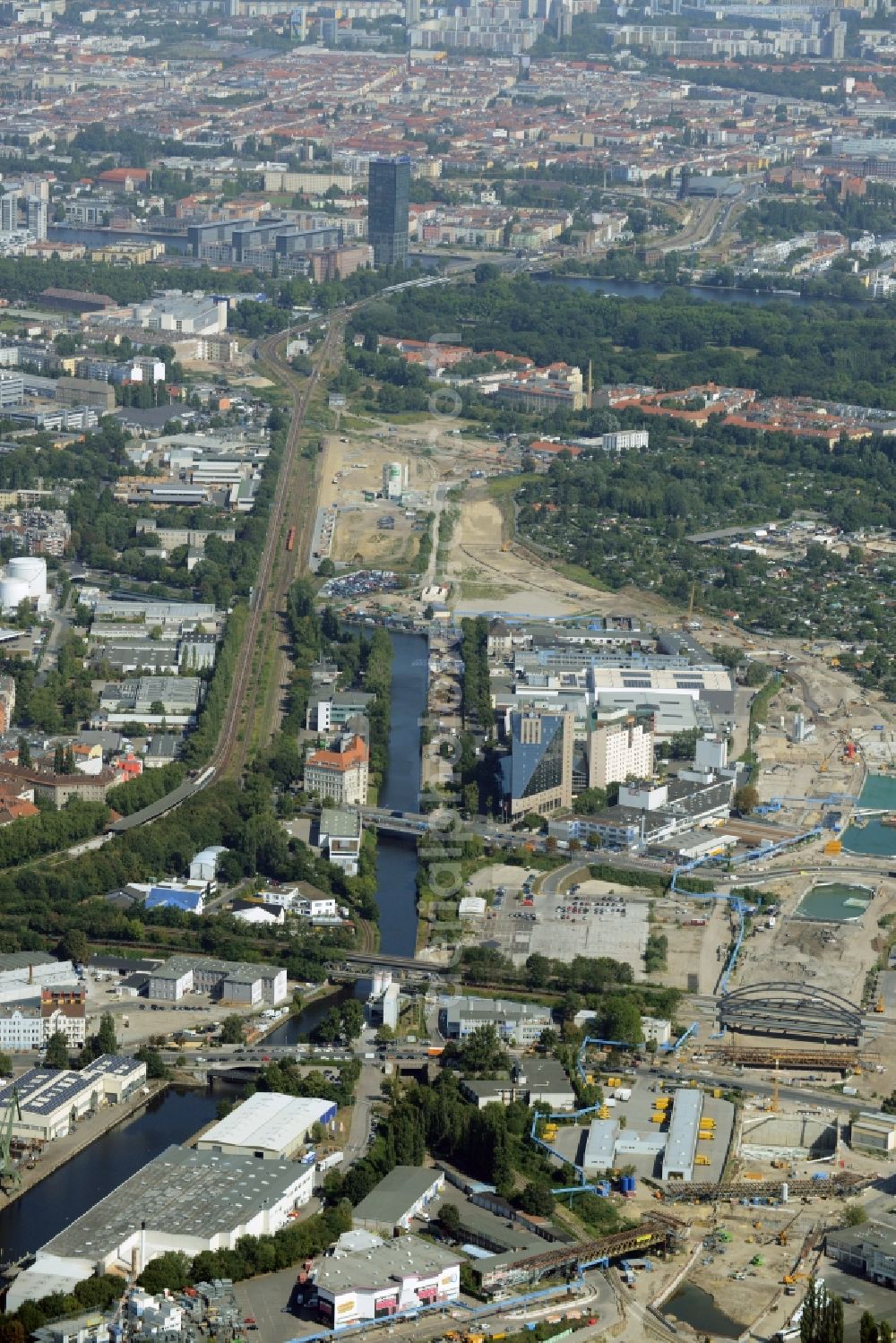 Aerial photograph Berlin - Civil engineering construction sites for construction of the extension of the urban motorway - Autobahn Autobahn A100 in Berlin Neukoelln