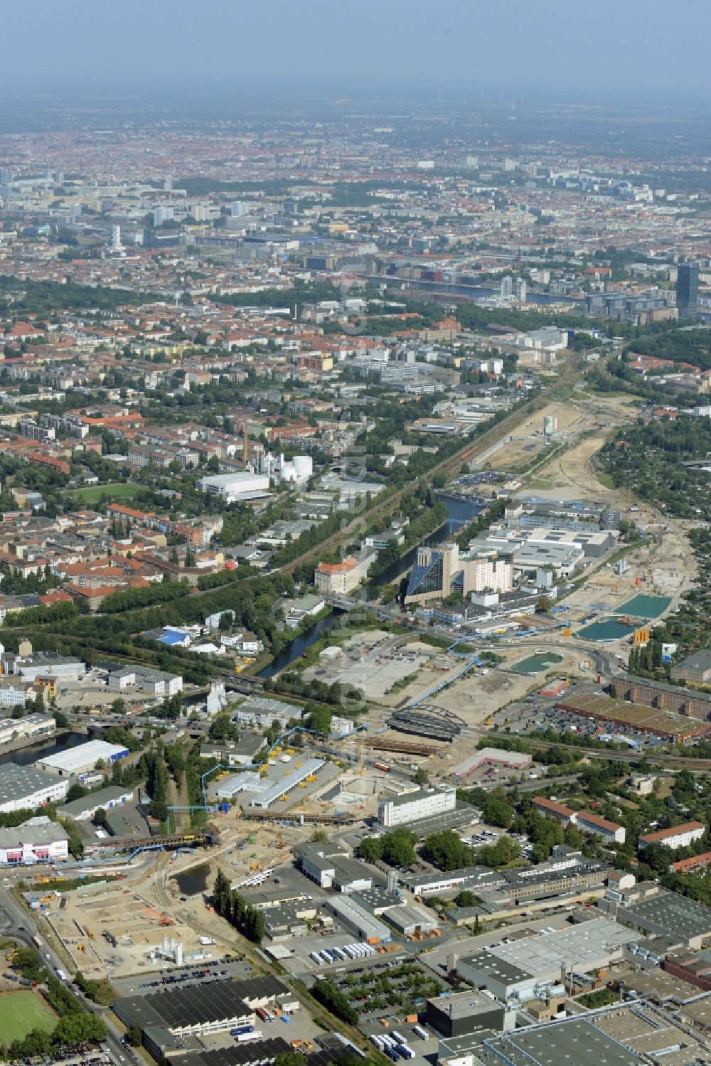 Aerial photograph Berlin - Civil engineering construction sites for construction of the extension of the urban motorway - Autobahn Autobahn A100 in Berlin Neukoelln