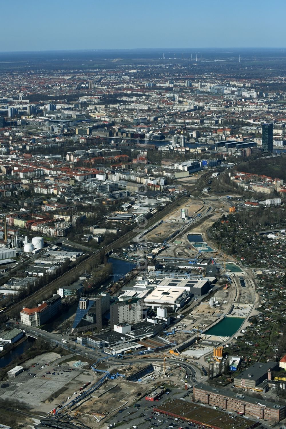 Aerial image Berlin - Civil engineering construction sites for construction of the extension of the urban motorway - Autobahn Autobahn A100 in Berlin Neukoelln