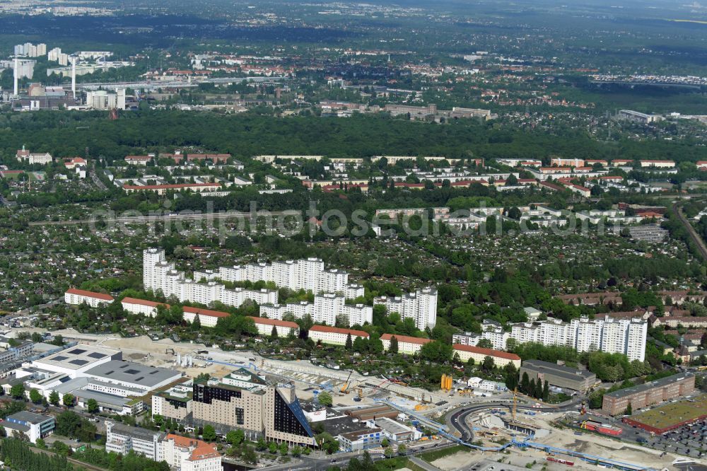 Berlin from above - Civil engineering construction sites for construction of the extension of the urban motorway - Autobahn Autobahn A100 in Berlin Neukoelln