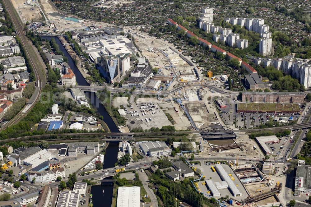 Aerial image Berlin - Civil engineering construction sites for construction of the extension of the urban motorway - Autobahn Autobahn A100 in Berlin Neukoelln