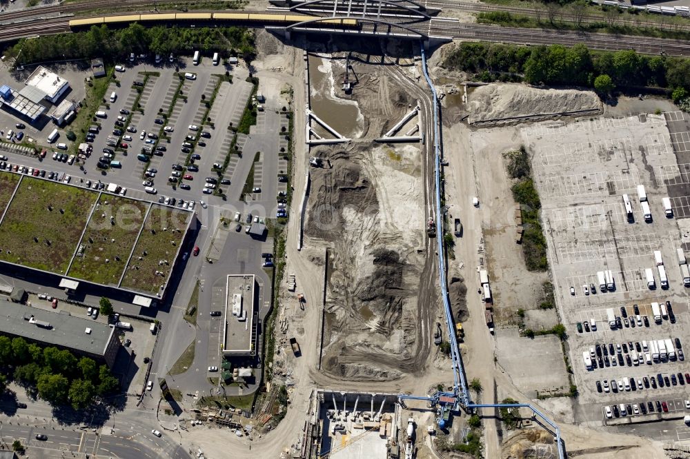 Berlin from the bird's eye view: Civil engineering construction sites for construction of the extension of the urban motorway - Autobahn Autobahn A100 in Berlin Neukoelln