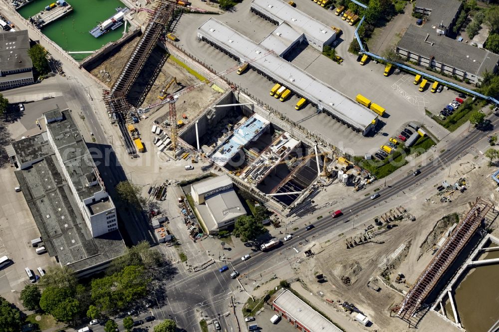 Aerial image Berlin - Civil engineering construction sites for construction of the extension of the urban motorway - Autobahn Autobahn A100 in Berlin Neukoelln