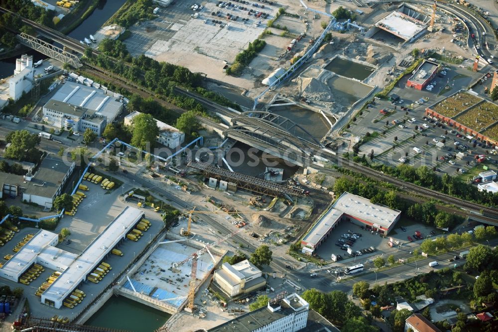 Berlin from the bird's eye view: Civil engineering construction sites for construction of the extension of the urban motorway - Autobahn Autobahn A100 in Berlin Neukoelln