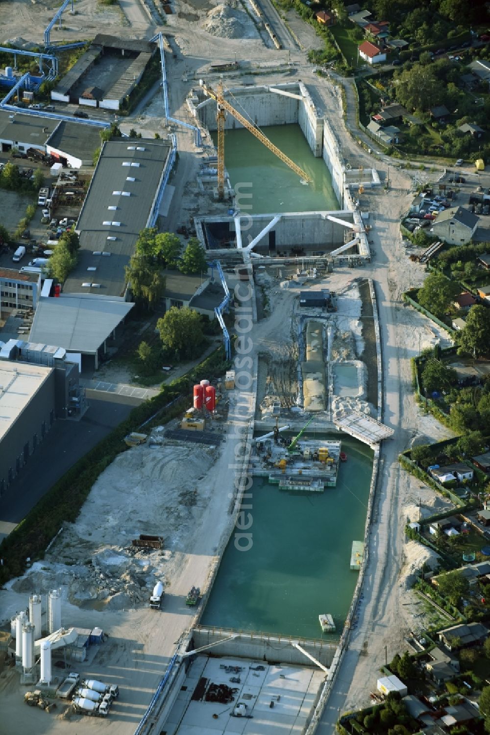 Berlin from above - Civil engineering construction sites for construction of the extension of the urban motorway - Autobahn Autobahn A100 in Berlin Neukoelln