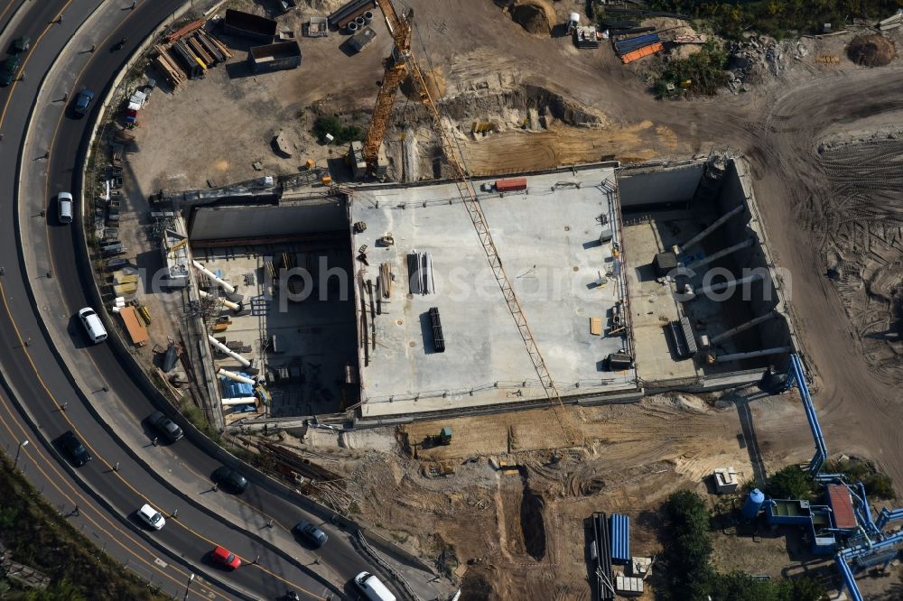 Berlin from the bird's eye view: Civil engineering construction sites for construction of the extension of the urban motorway - Autobahn Autobahn A100 in Berlin Neukoelln