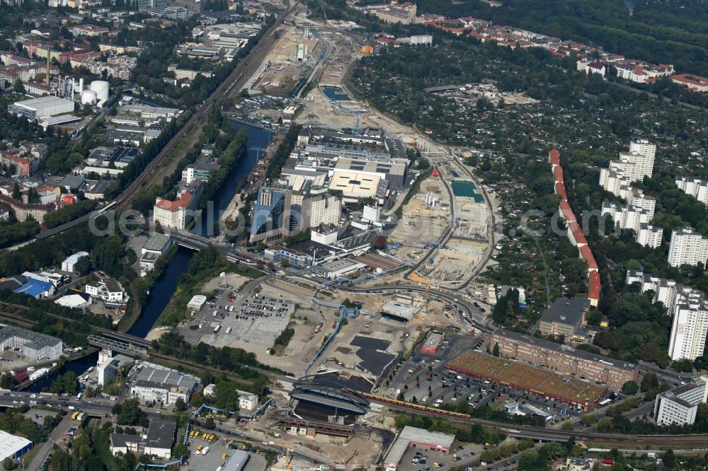 Aerial image Berlin - Civil engineering construction sites for construction of the extension of the urban motorway - Autobahn Autobahn A100 in Berlin Neukoelln