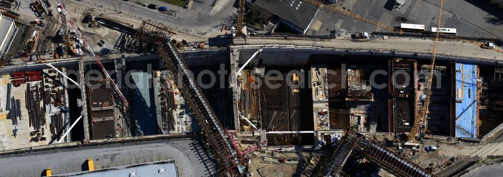 Aerial photograph Berlin - Civil engineering construction sites for construction of the extension of the urban motorway - Autobahn Autobahn A100 in Berlin Neukoelln