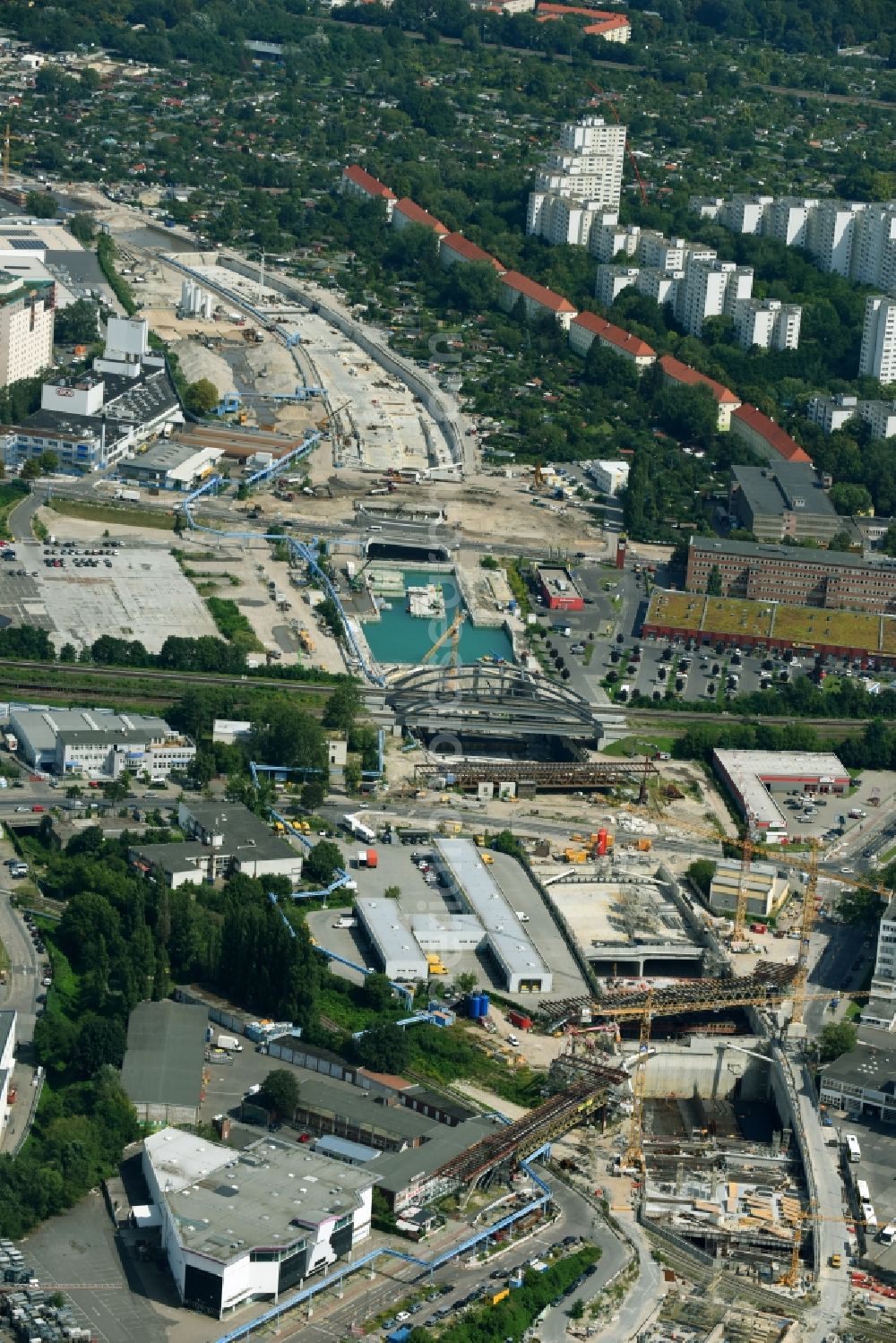 Aerial photograph Berlin - Civil engineering construction sites for construction of the extension of the urban motorway - Autobahn Autobahn A100 in Berlin Neukoelln