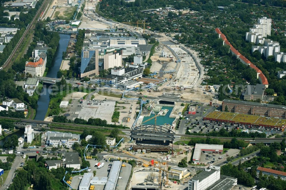 Berlin from above - Civil engineering construction sites for construction of the extension of the urban motorway - Autobahn Autobahn A100 in Berlin Neukoelln