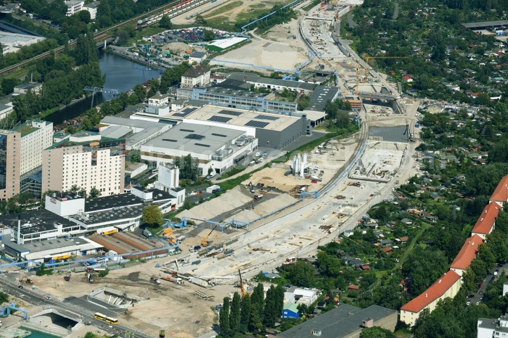 Aerial photograph Berlin - Civil engineering construction sites for construction of the extension of the urban motorway - Autobahn Autobahn A100 in Berlin Neukoelln