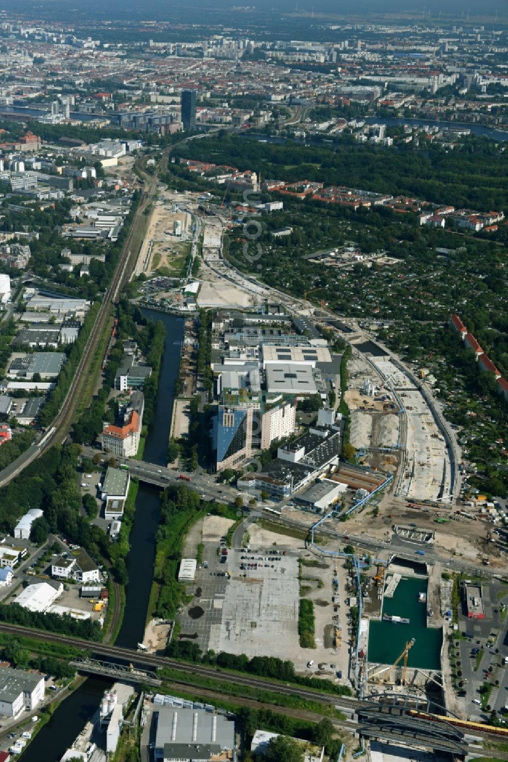 Berlin from above - Civil engineering construction sites for construction of the extension of the urban motorway - Autobahn Autobahn A100 in Berlin Neukoelln