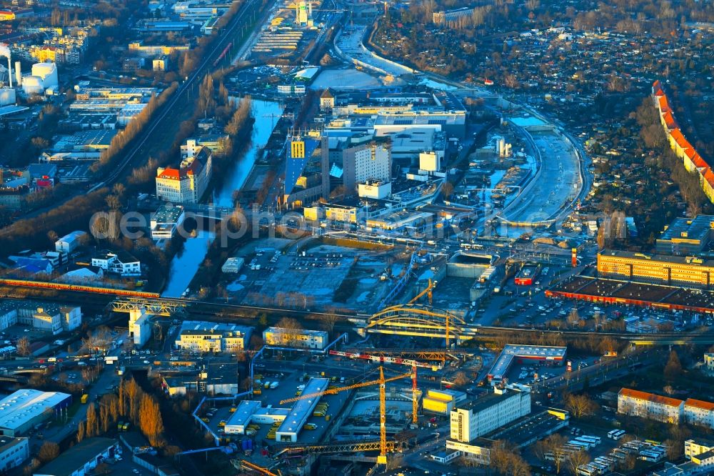 Berlin from above - Civil engineering construction sites for construction of the extension of the urban motorway - Autobahn Autobahn A100 in Berlin Neukoelln