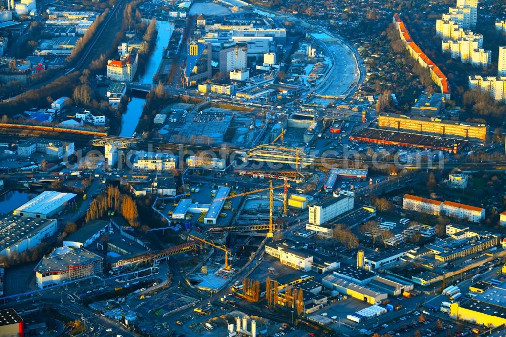 Berlin from the bird's eye view: Civil engineering construction sites for construction of the extension of the urban motorway - Autobahn Autobahn A100 in Berlin Neukoelln