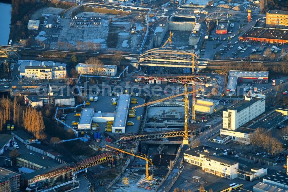 Aerial image Berlin - Civil engineering construction sites for construction of the extension of the urban motorway - Autobahn Autobahn A100 in Berlin Neukoelln