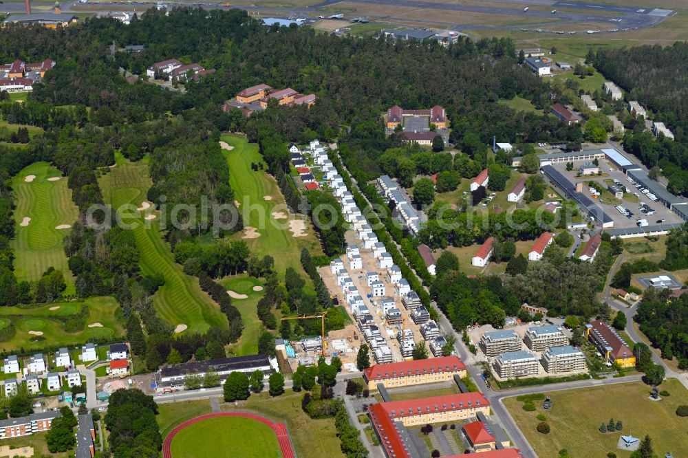 Berlin from the bird's eye view: Construction sites for new construction residential area of detached housing estate Amberbaumallee - Moorbirkenweg in the district Kladow in Berlin, Germany