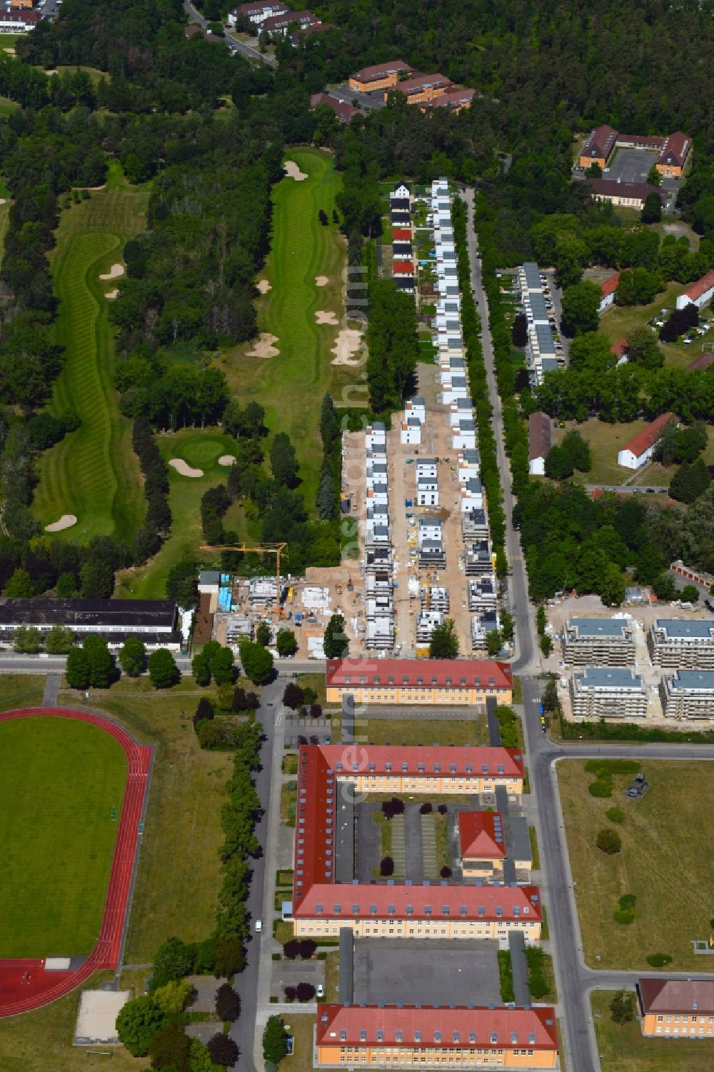 Aerial image Berlin - Construction sites for new construction residential area of detached housing estate Amberbaumallee - Moorbirkenweg in the district Kladow in Berlin, Germany