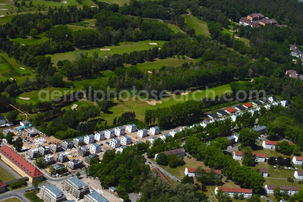 Berlin from the bird's eye view: Construction sites for new construction residential area of detached housing estate Amberbaumallee - Moorbirkenweg in the district Kladow in Berlin, Germany