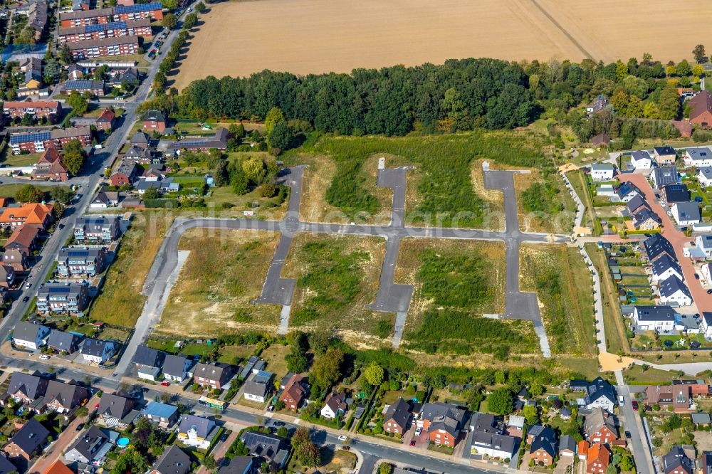 Aerial photograph Hamm - Construction sites for new construction residential area of detached housing estate of the building area Schulze-Everding Am Eversbach in Hamm in the state North Rhine-Westphalia, Germany