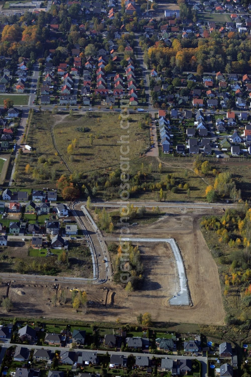 Aerial photograph Berlin - Construction sites for new construction residential area of detached housing estate on Planstrasse im Stadtteil Mahlsdorf in Berlin in Germany