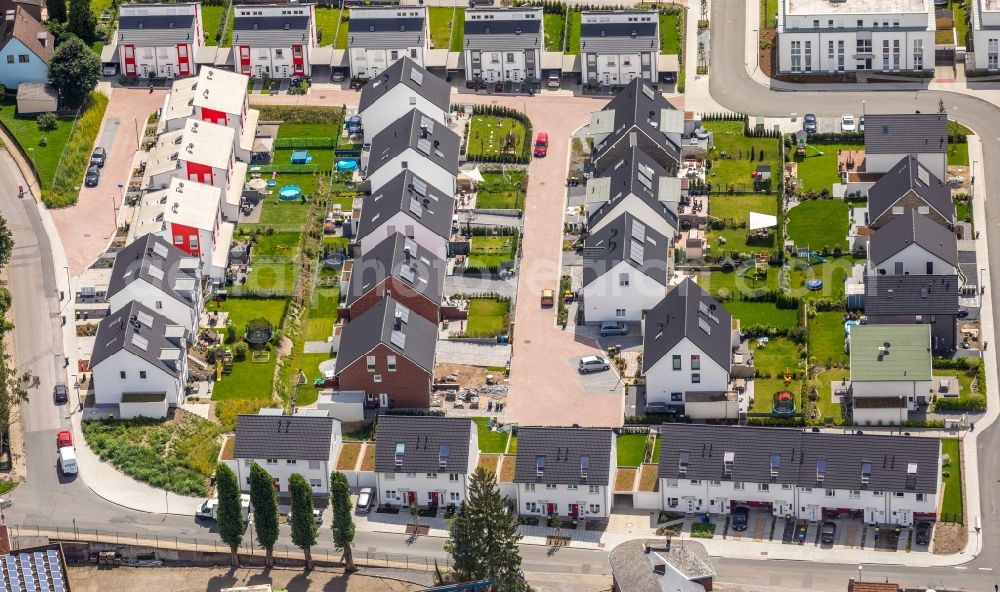 Aerial photograph Essen - Construction sites for new construction residential area of detached housing estate Brehloher Steig - Mariannenbahn in Essen in the state North Rhine-Westphalia, Germany