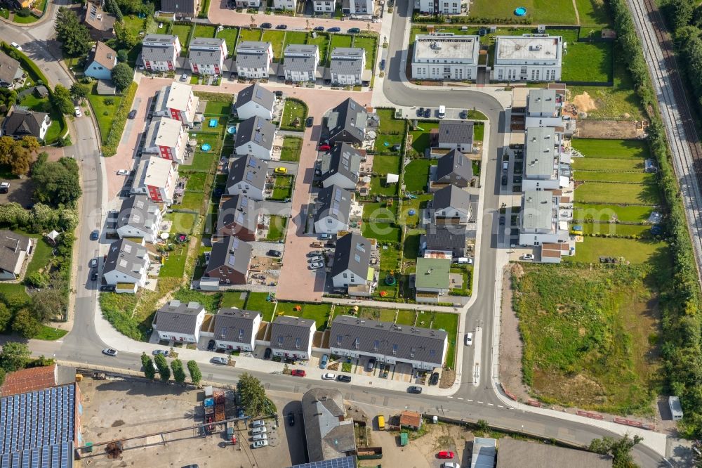 Essen from the bird's eye view: Construction sites for new construction residential area of detached housing estate Brehloher Steig - Mariannenbahn in Essen in the state North Rhine-Westphalia, Germany