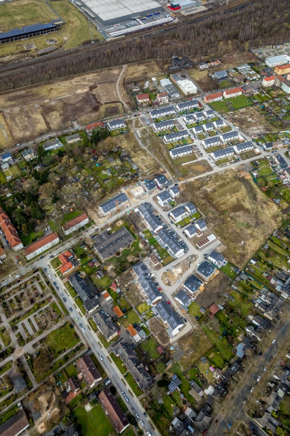 Gelsenkirchen from above - Construction sites for new construction residential area of detached housing estate entlong of Grollmonnstrasse and An of Luthenburg in Gelsenkirchen in the state North Rhine-Westphalia, Germany