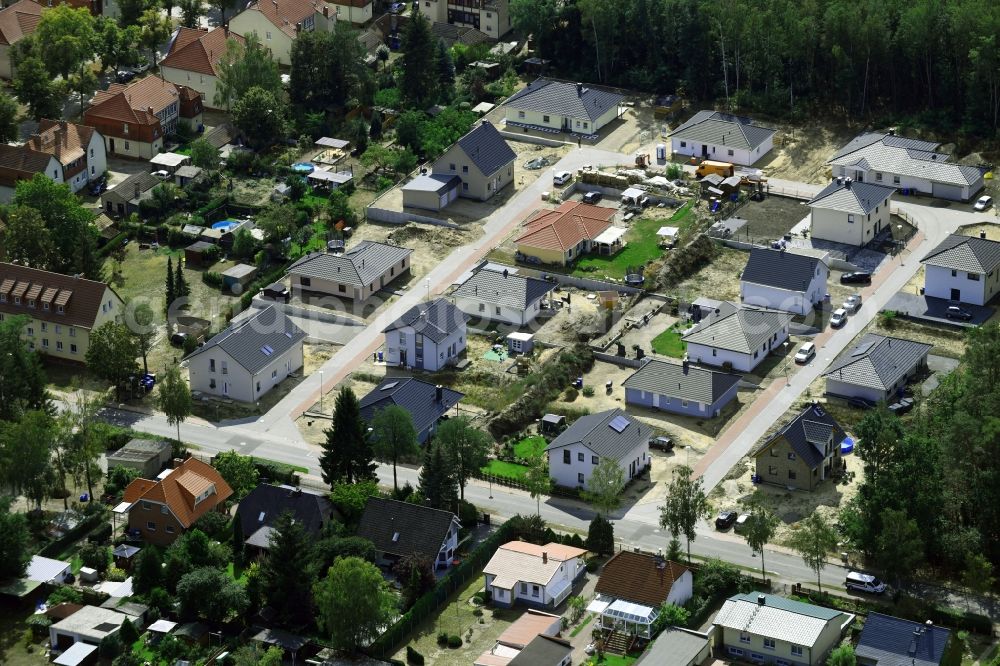 Aerial image Beelitz - Construction sites for new construction residential area of detached housing estate on Eulenweg in Beelitz in the state Brandenburg, Germany